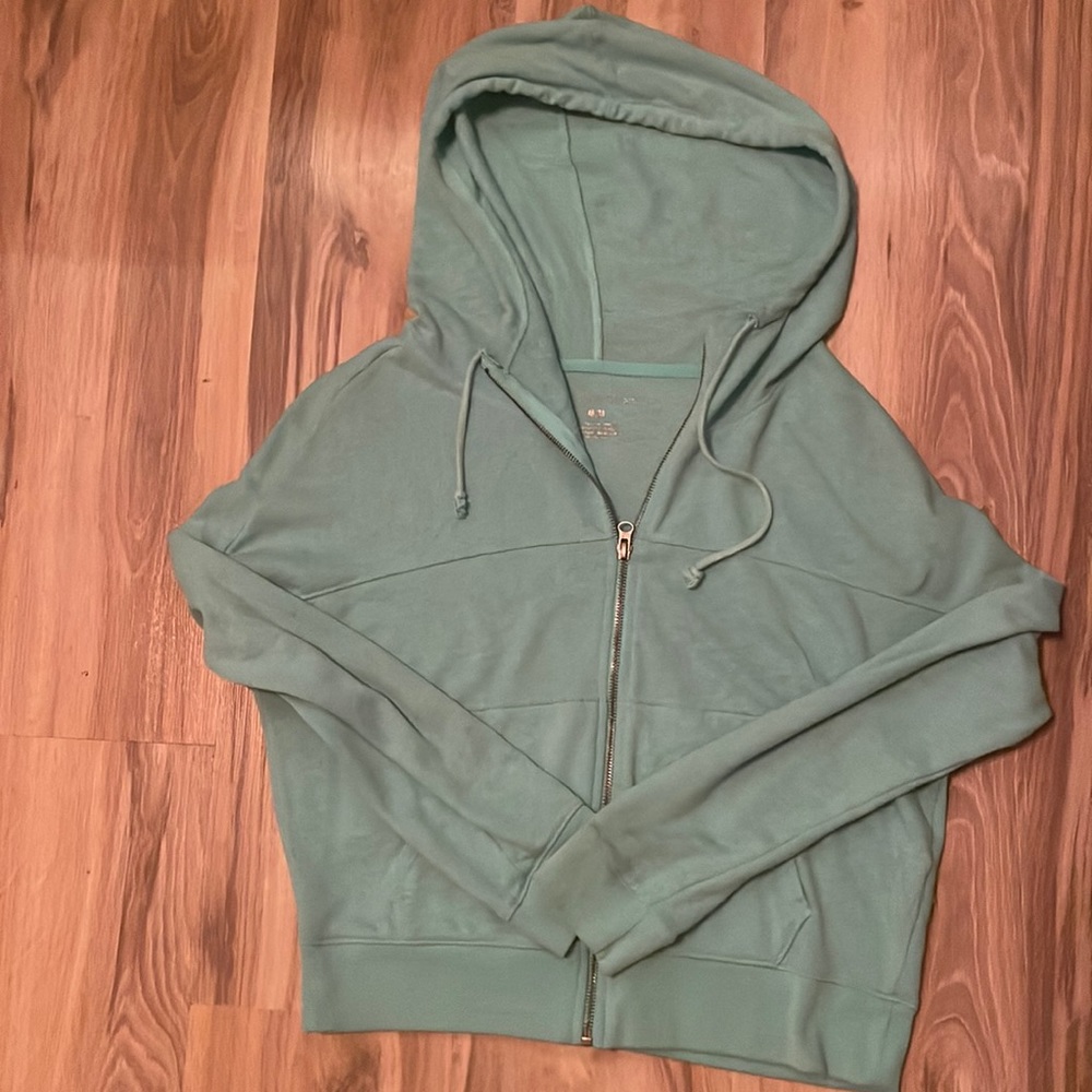 Cropped hoodie